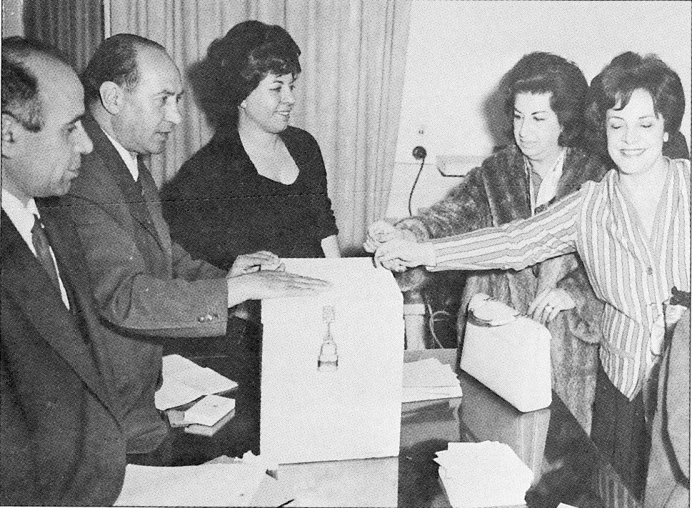 Ιρανές ψηφίζουν πρώτη φορά το 1963