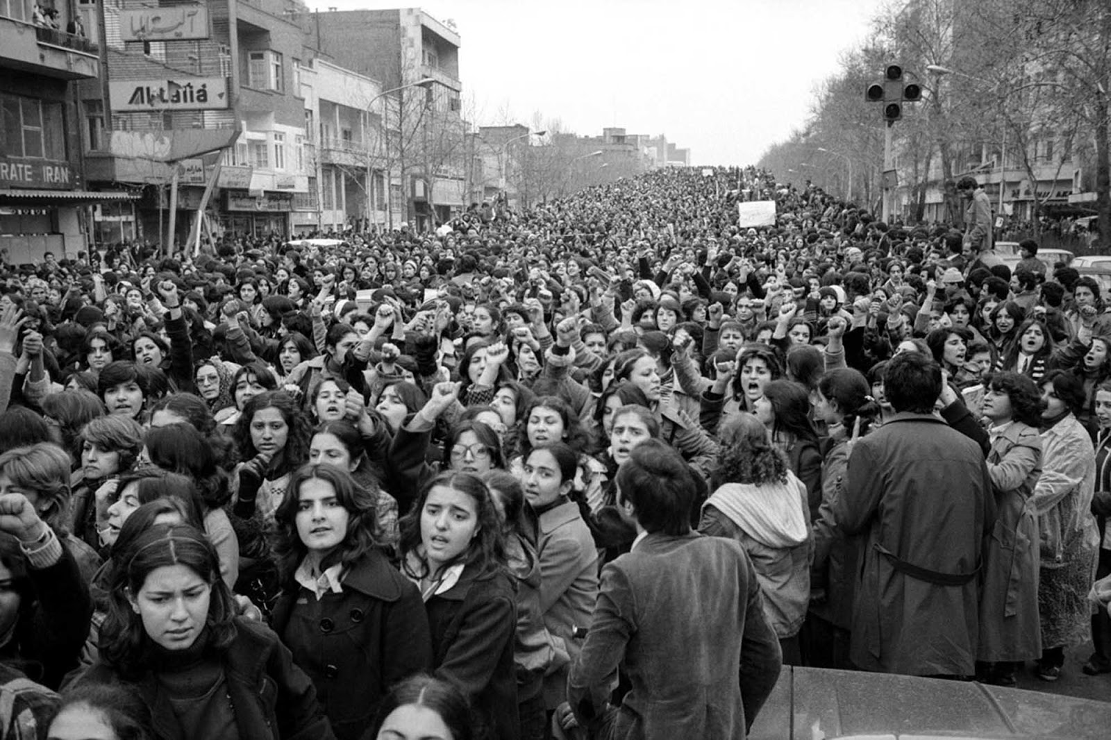 8 Μαρτίου 1979- Διαδήλωση κατά της υποχρεωτικής χρήσης του χιτζάμπ