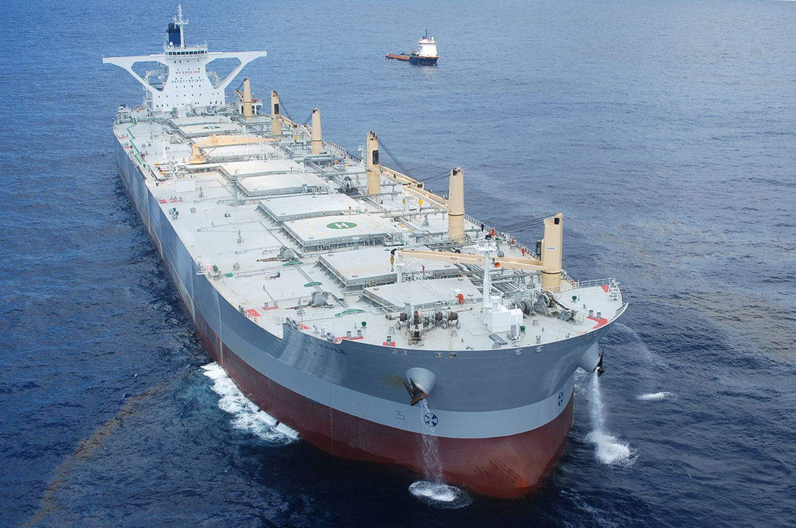 Cargo ship στην μεσόγειο